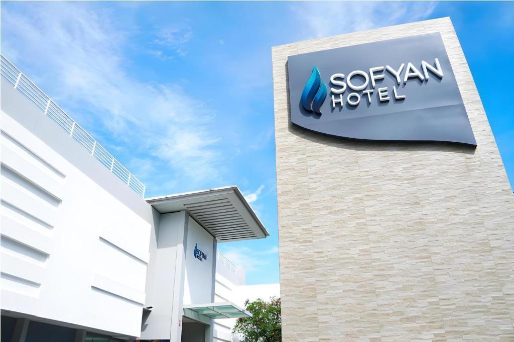 Sofyan Hotel Soepomo Jacarta Exterior foto