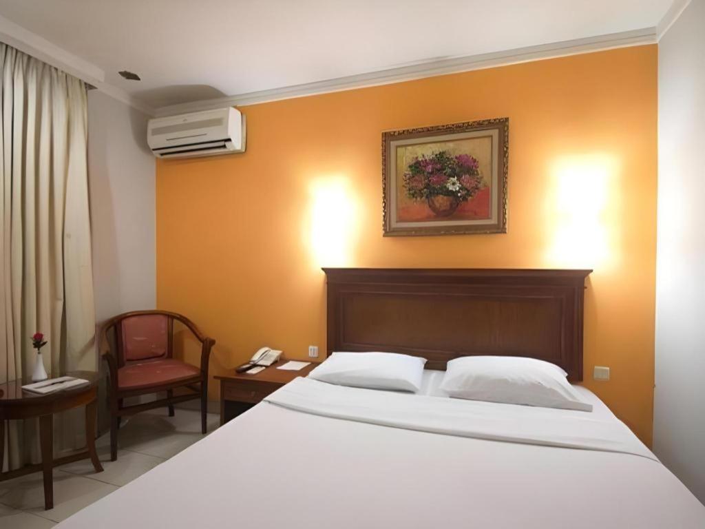 Sofyan Hotel Soepomo Jacarta Exterior foto